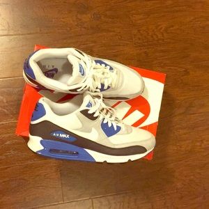 Nike Air Max Solar blue.